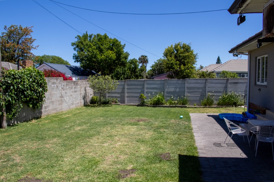 4 Bedroom Property for Sale in Roundhay Western Cape